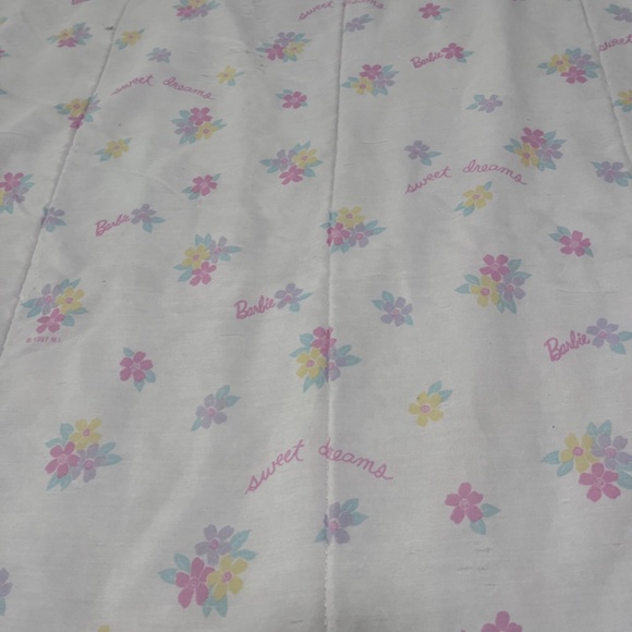1997 Vintage Barbie Sweet Dreams Reversible Comforter (Double/Full Size) - Picture 4 of 7